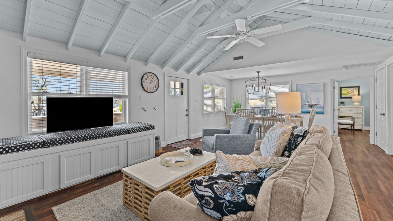 Photo of Livingroom in Oriental