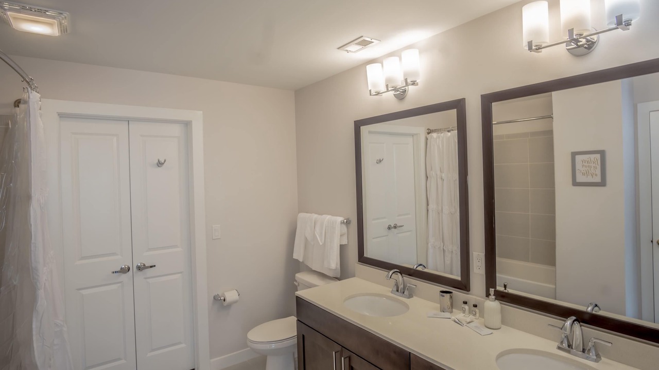 Photo of Bathroom in North Buckhead