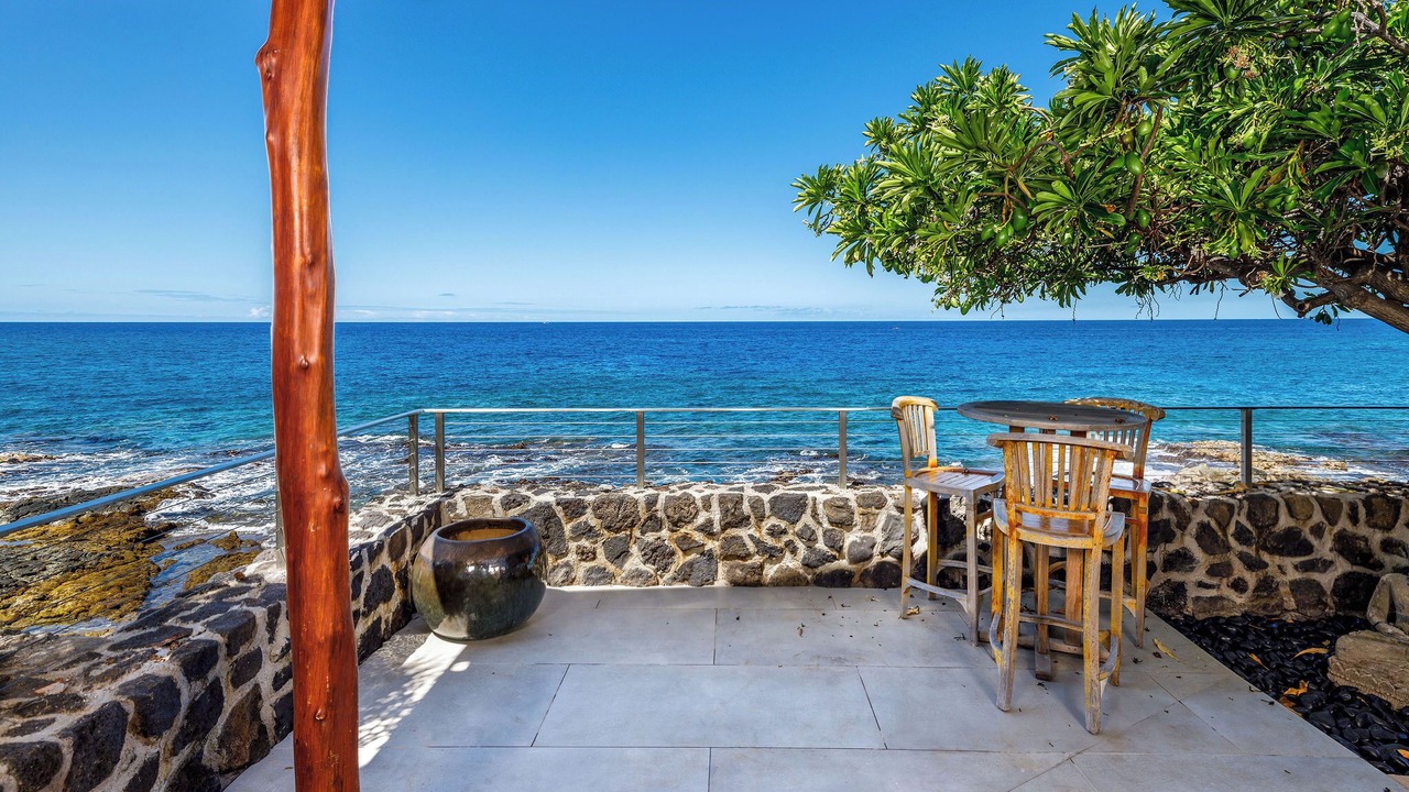 Photo of Outdoor in Kahaluu Bay
