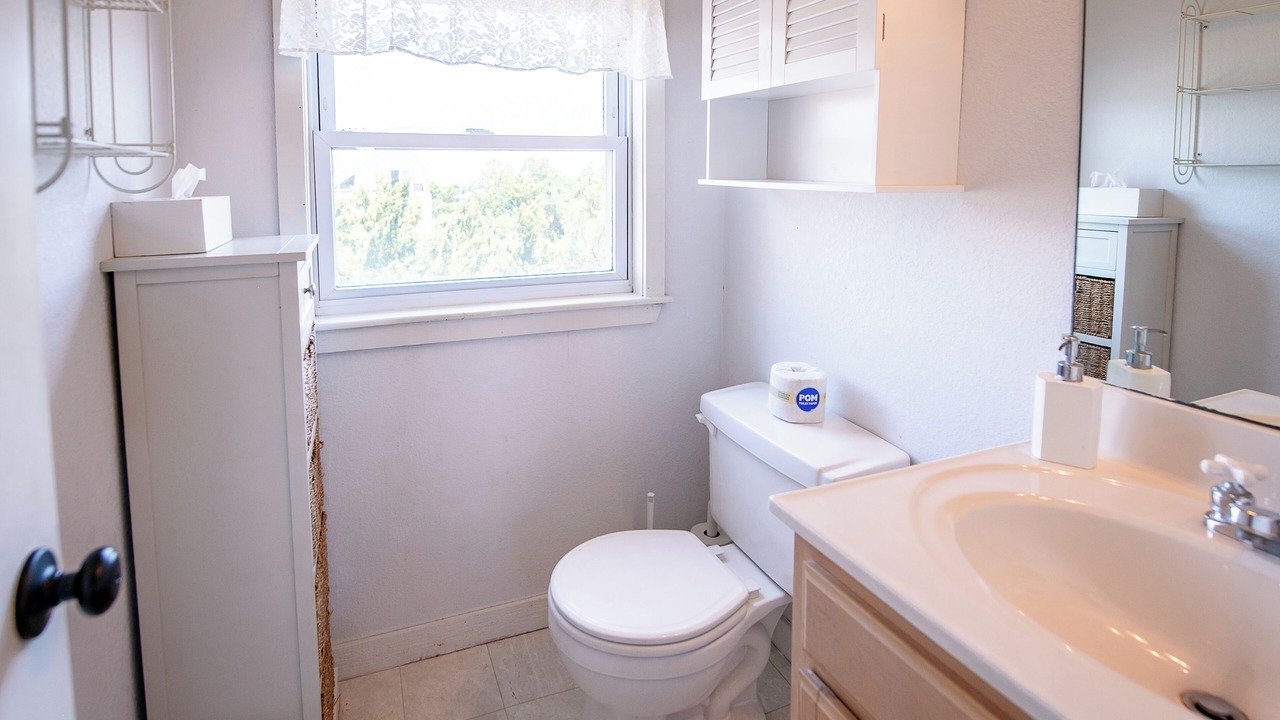 Photo of Bathroom in Wind Over Waves