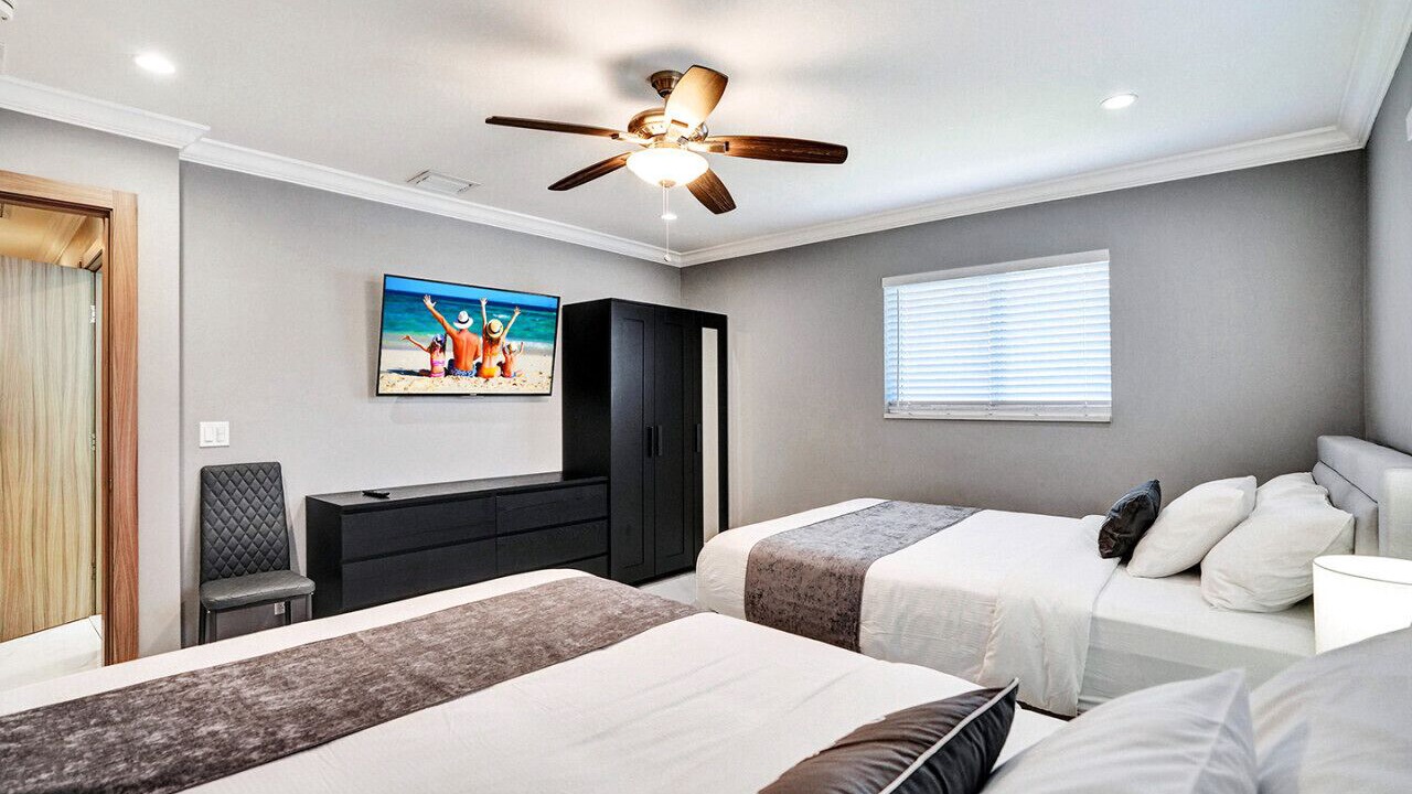 Photo of Bedroom in South Lake