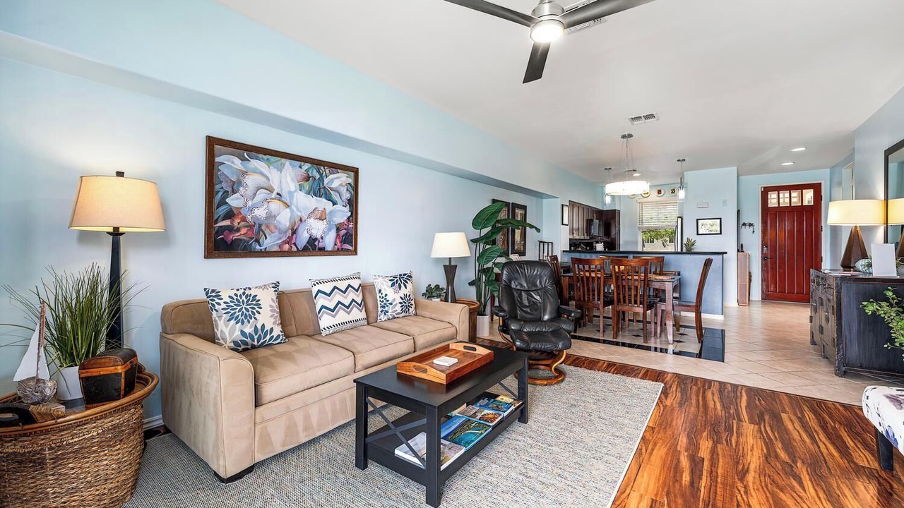 Photo of Livingroom in Waikoloa