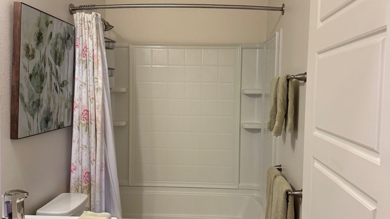 Photo of Bathroom in Wailuku Heights