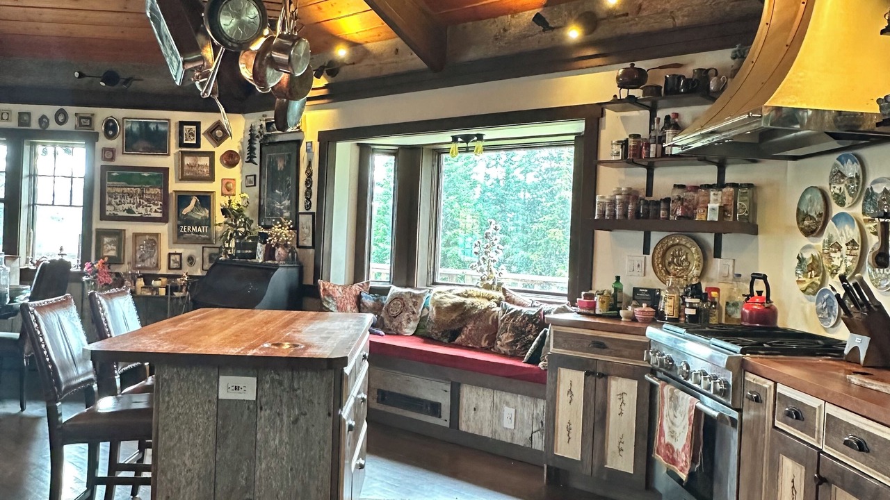 Photo of Kitchen in Fritz Creek