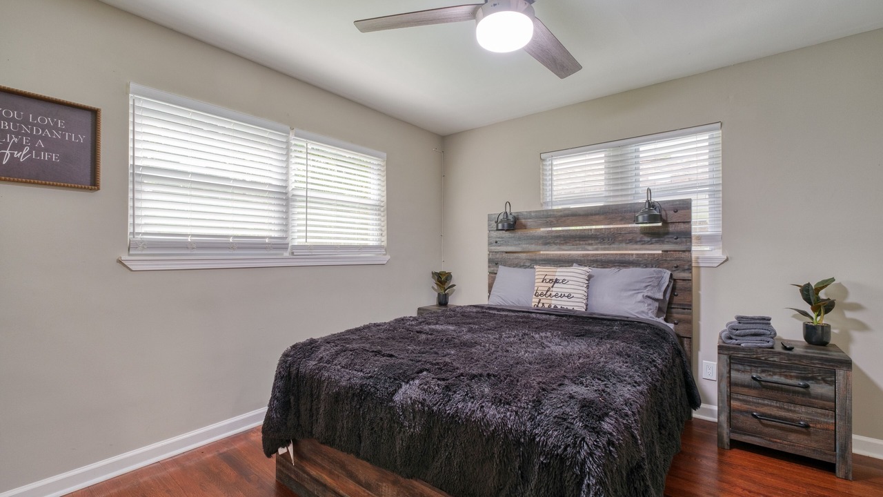Photo of Bedroom in East Point