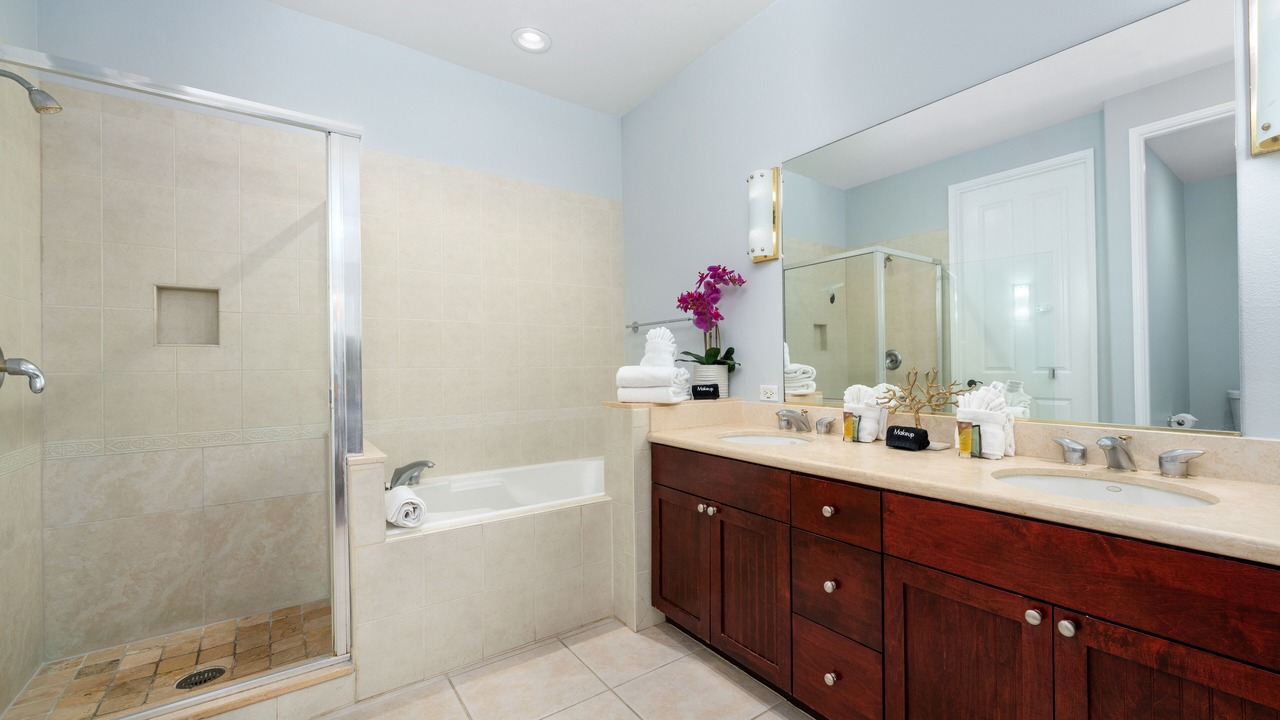 Photo of Bathroom in Waikoloa