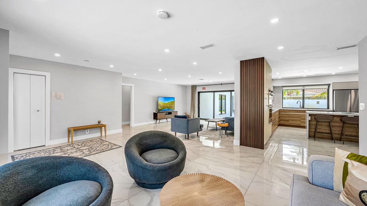 Photo of Livingroom in Emerald Hills