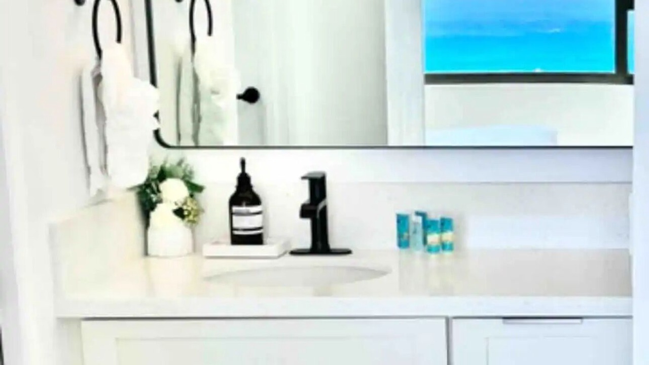 Photo of Bathroom in Waikiki