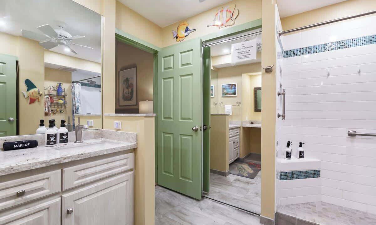 Photo of Bathroom in Honokowai