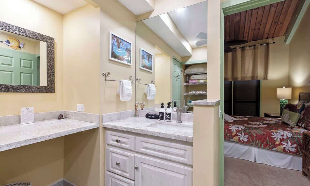 Photo of Bathroom in Honokowai