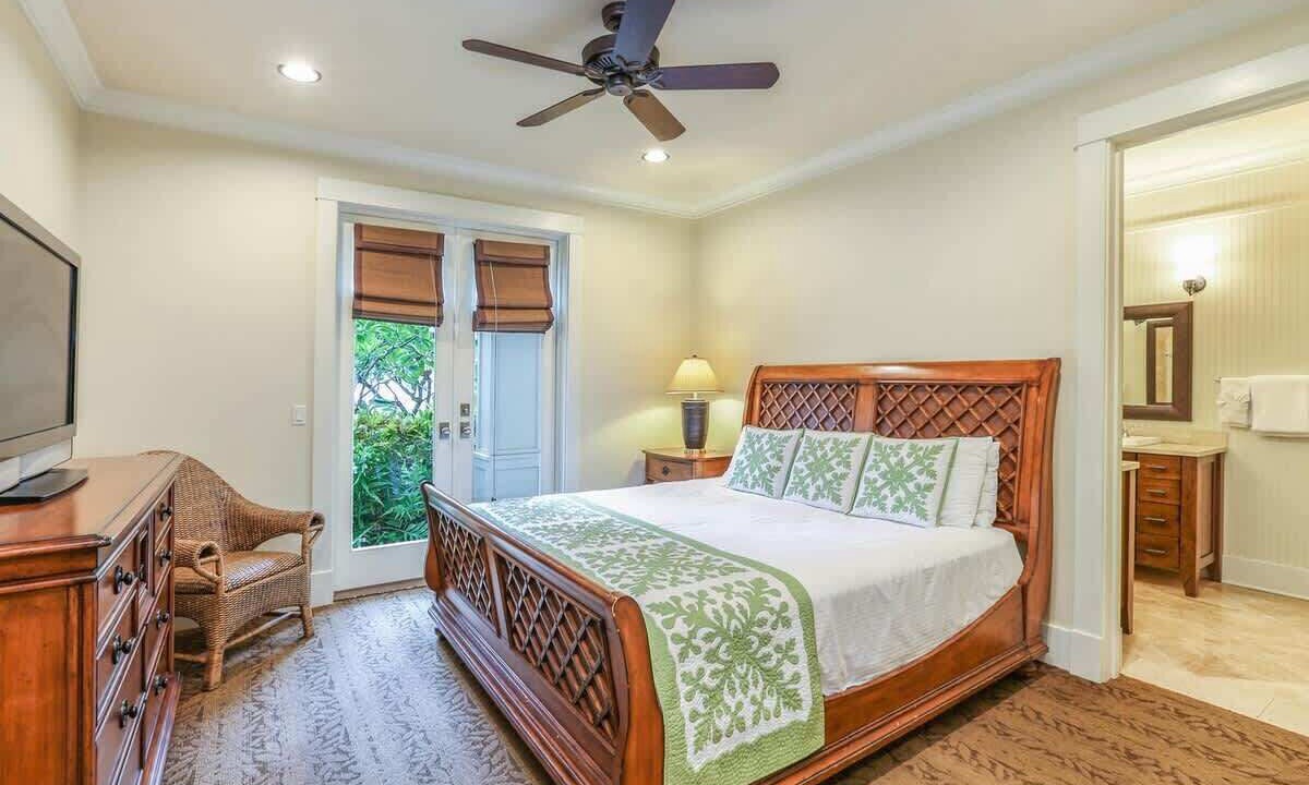 Photo of Bedroom in Poipu