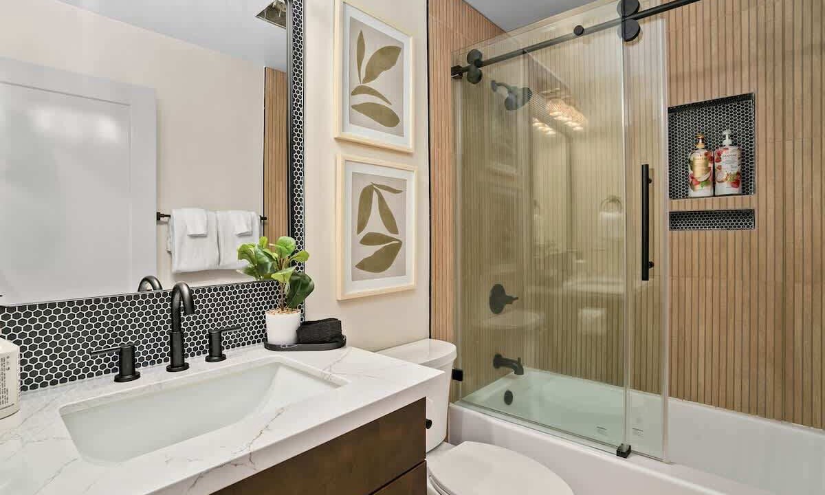 Photo of Bathroom in Princeville