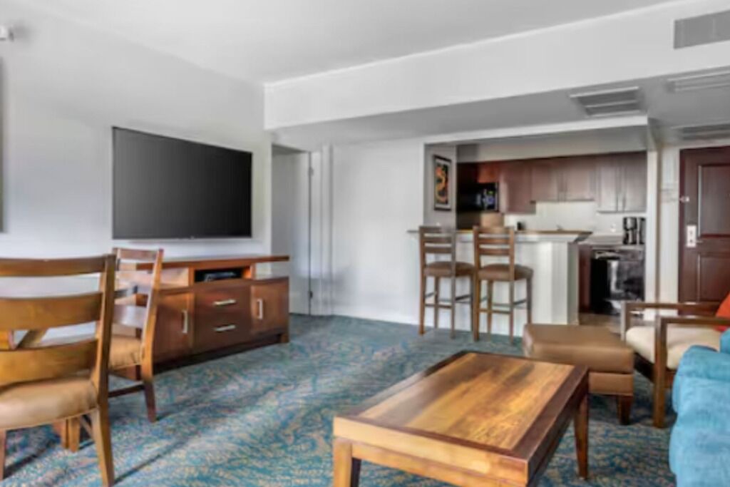 Photo of Livingroom in Waikiki