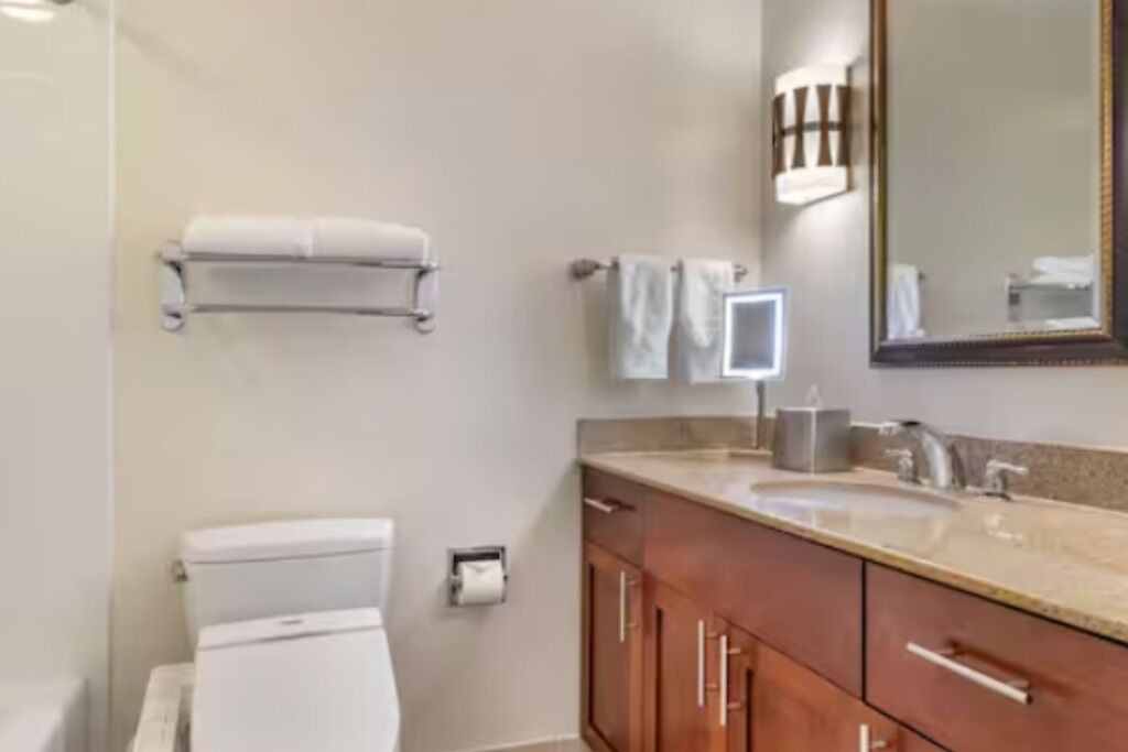 Photo of Bathroom in Waikiki