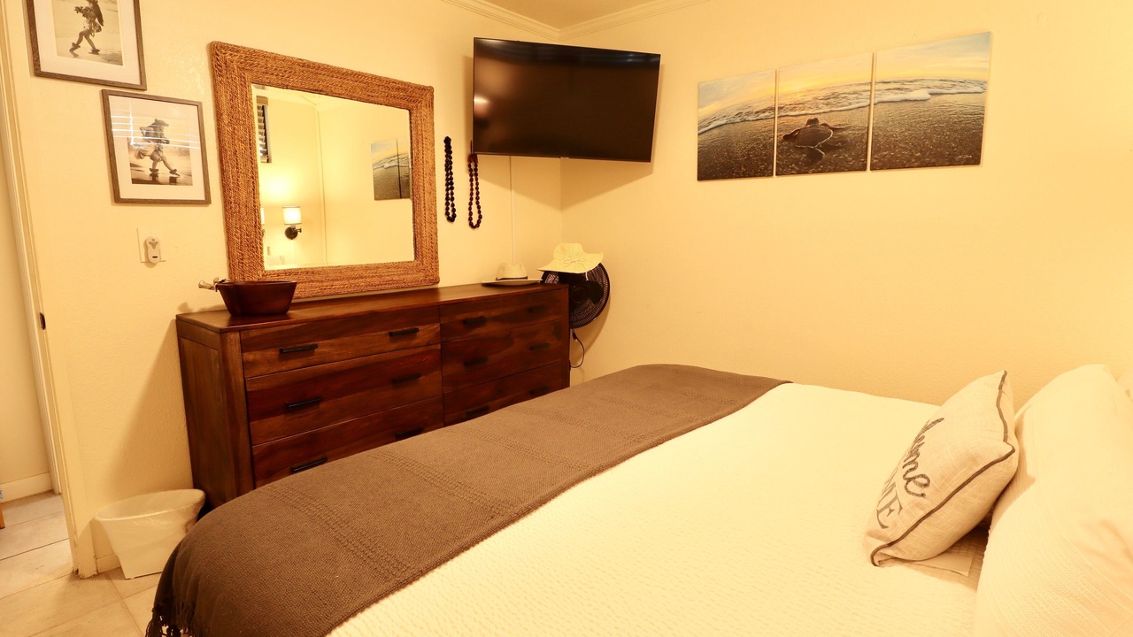 Photo of Bedroom in Historic Kailua Village