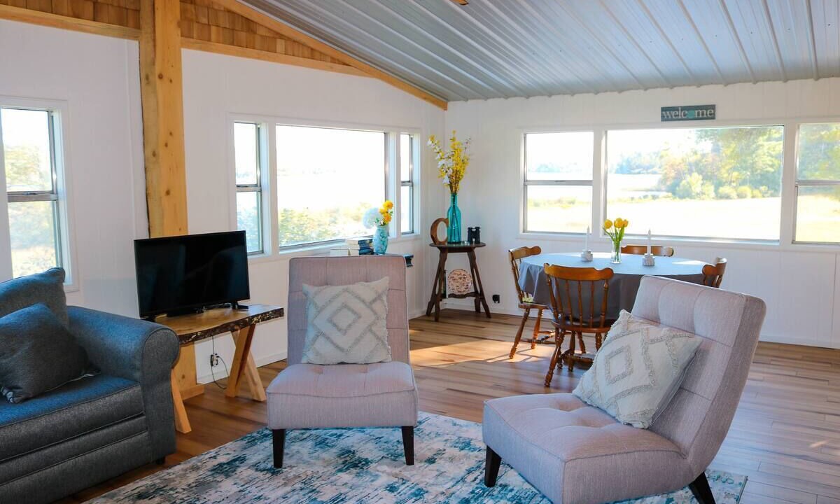 Photo of Livingroom in Farmington Falls