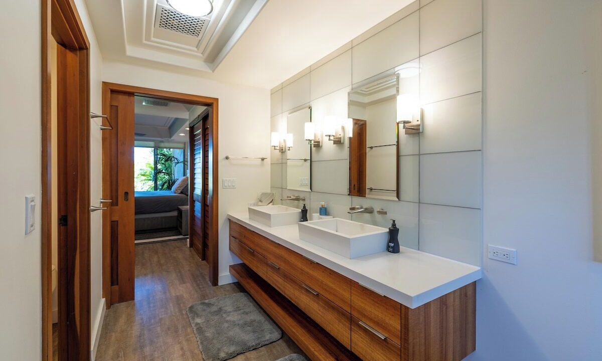 Photo of Bathroom in Kaupulehu