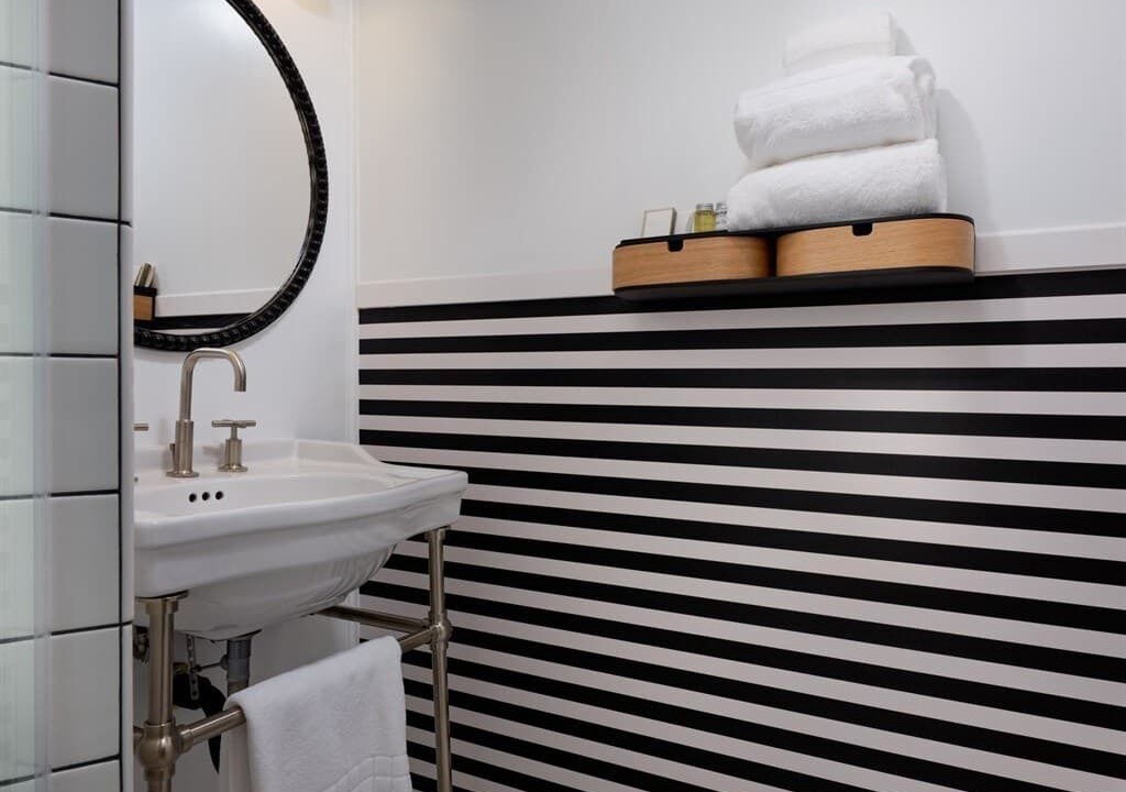 Photo of Bathroom in Wailuku