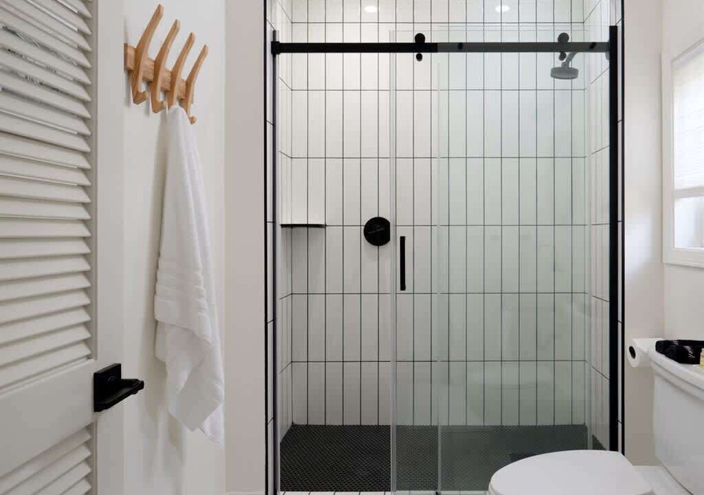 Photo of Bathroom in Wailuku