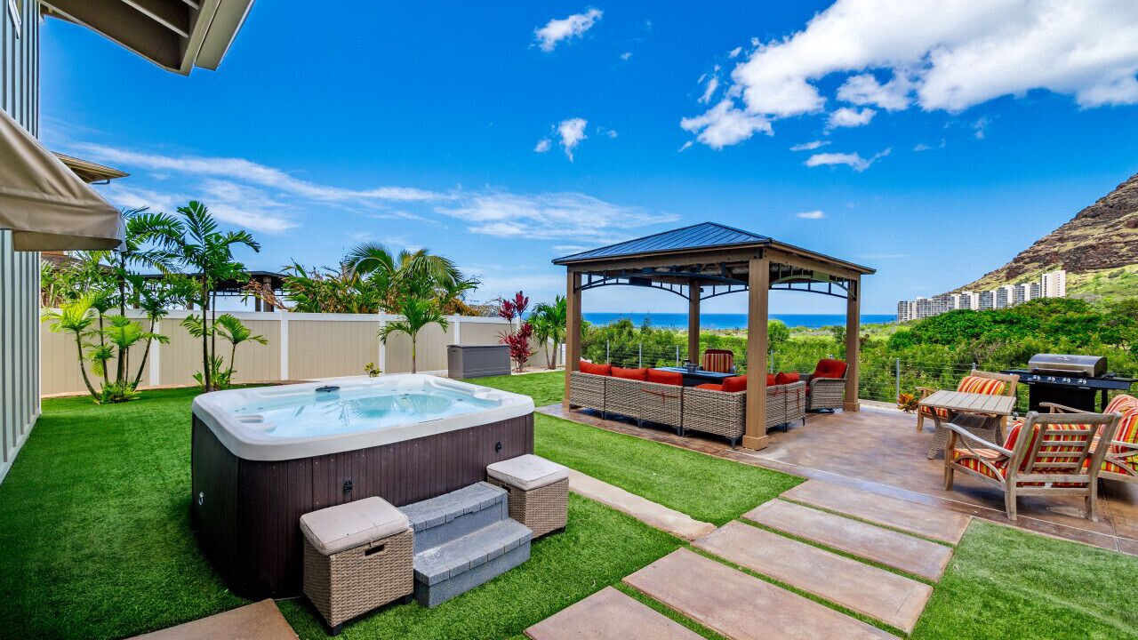 Photo of Patio Balcony in Makaha Valley