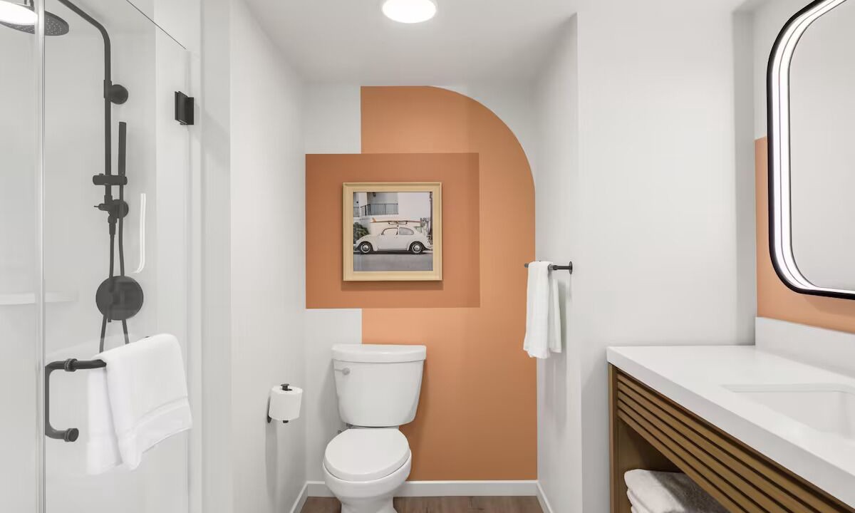 Photo of Bathroom in Waikiki