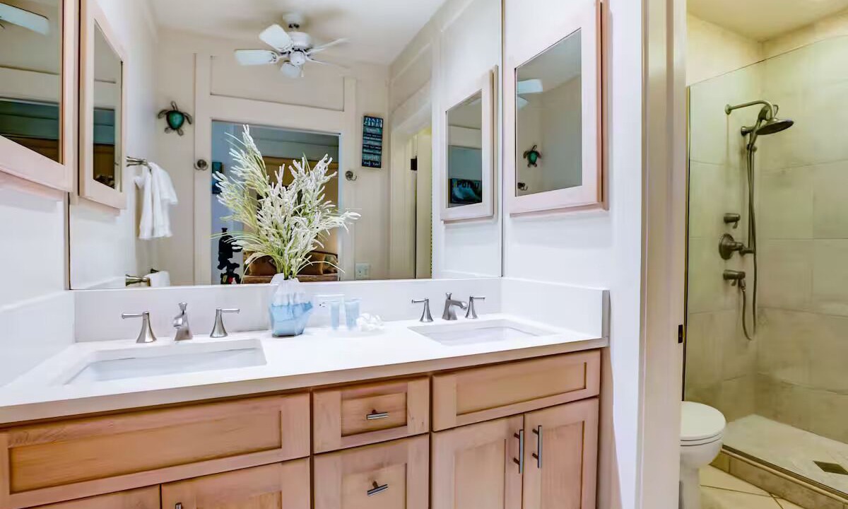 Photo of Bathroom in Poipu
