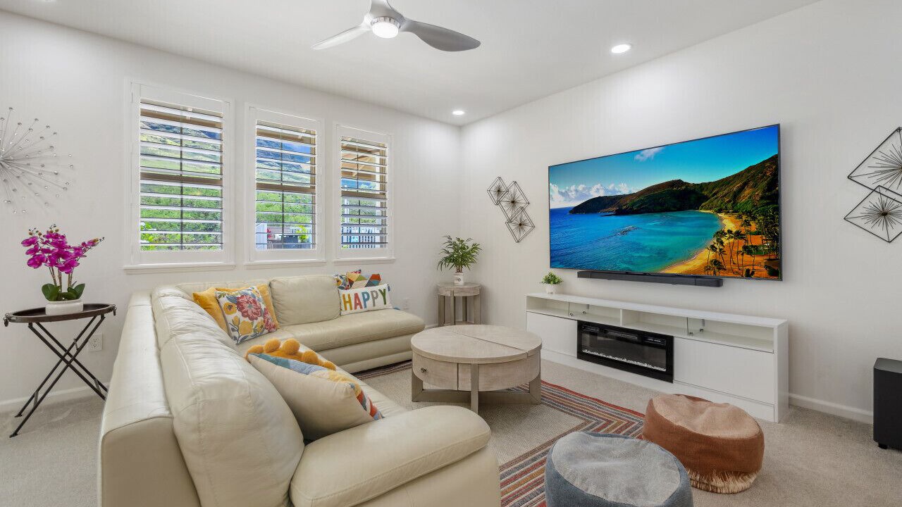 Photo of Livingroom in Makaha Valley