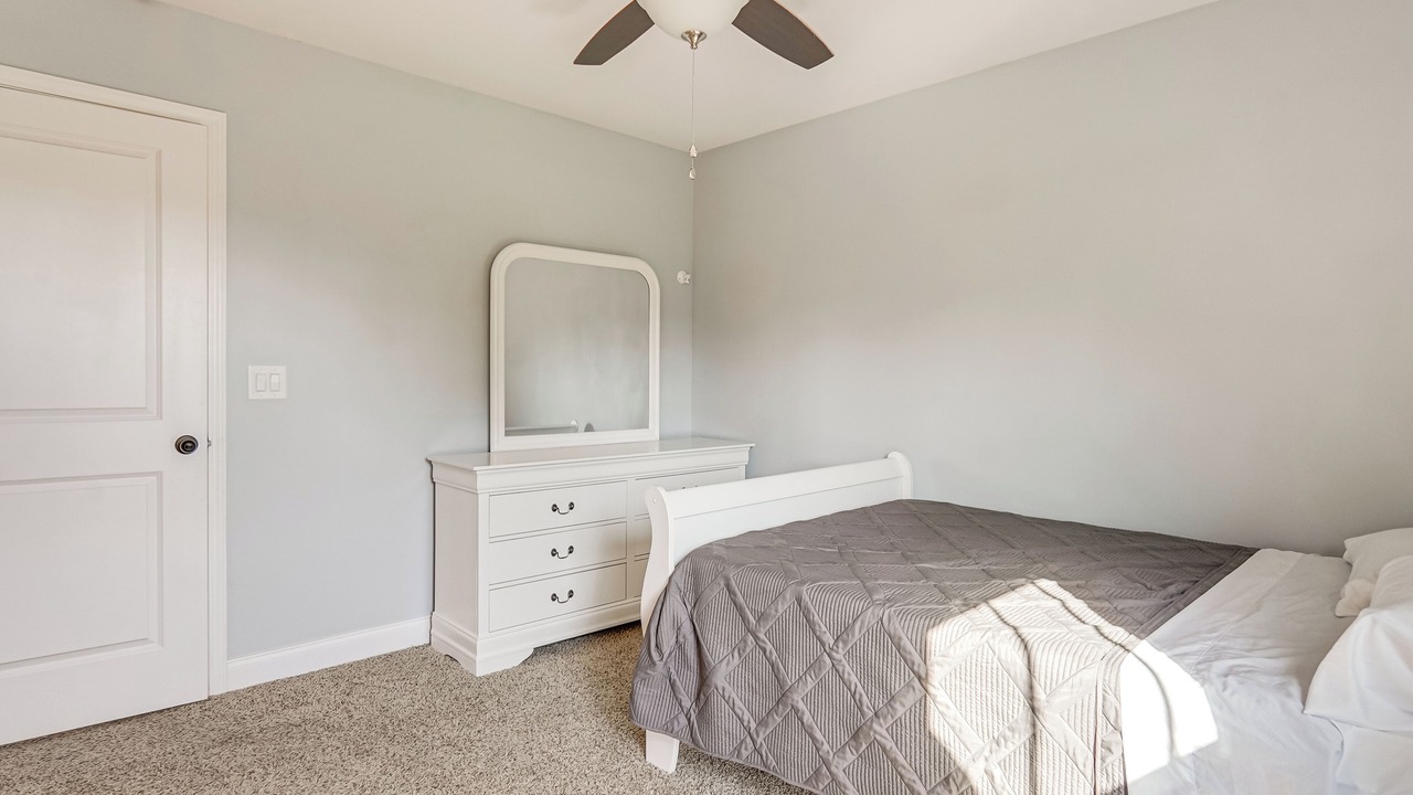 Photo of Bedroom in Five Points