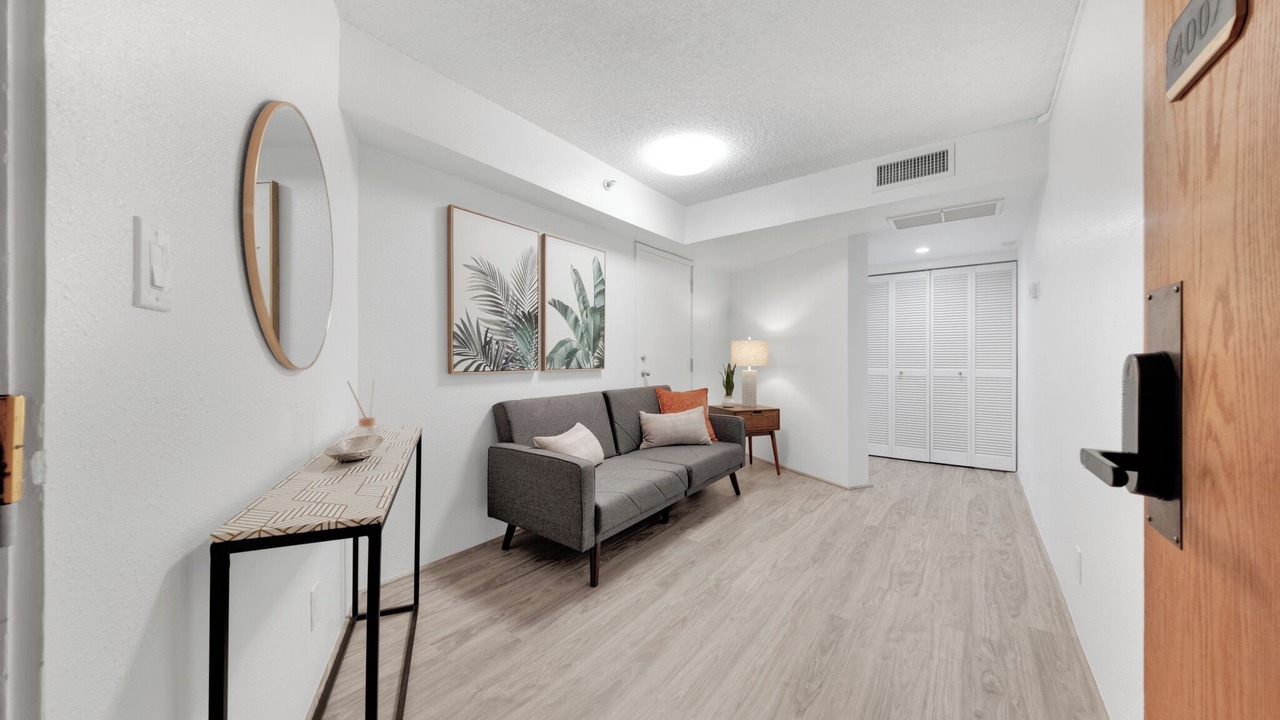 Photo of Livingroom in Downtown Honolulu