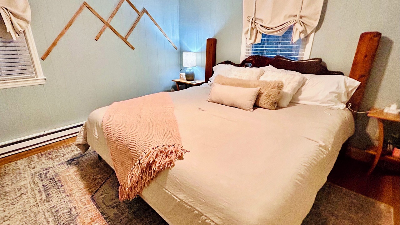 Photo of Bedroom in Charter Hills