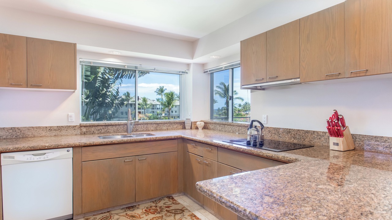 Photo of Kitchen in Waikoloa