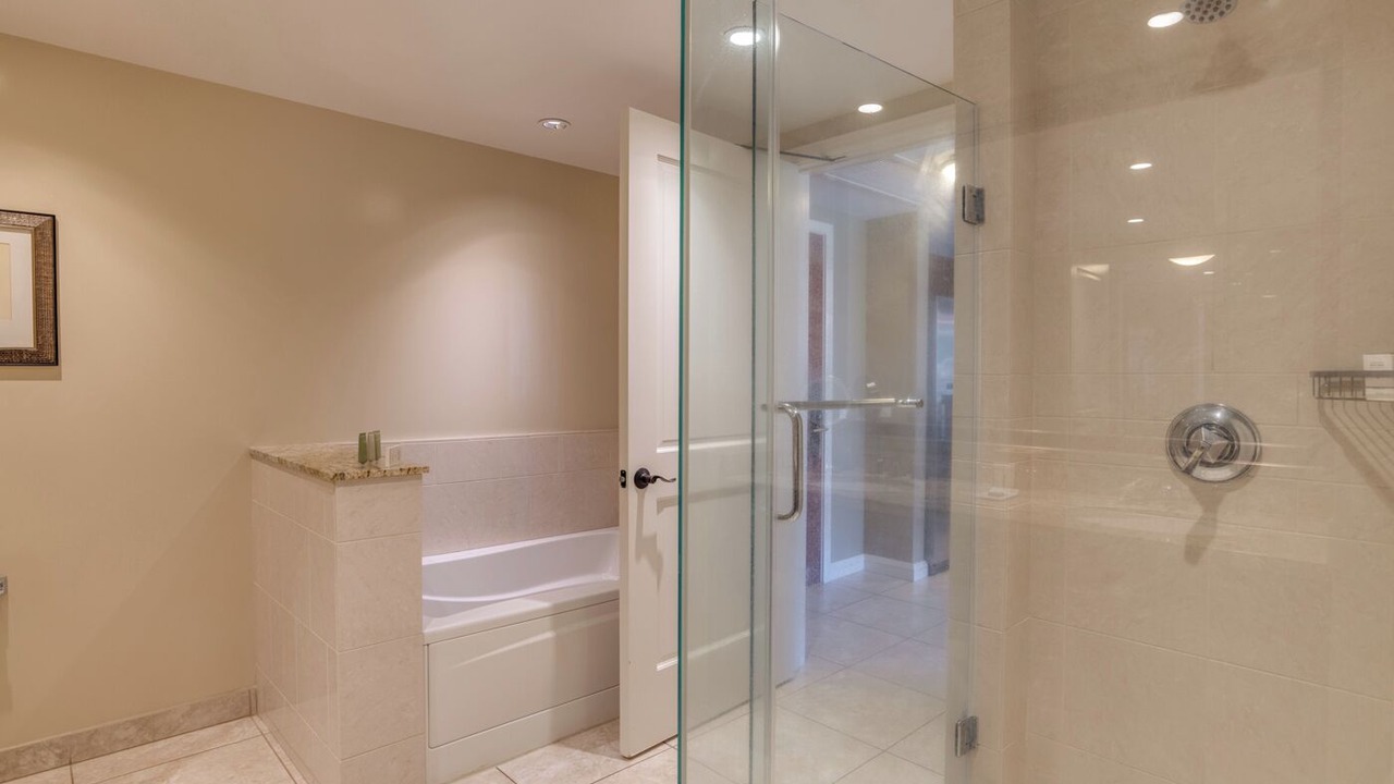 Photo of Bathroom in Honokowai