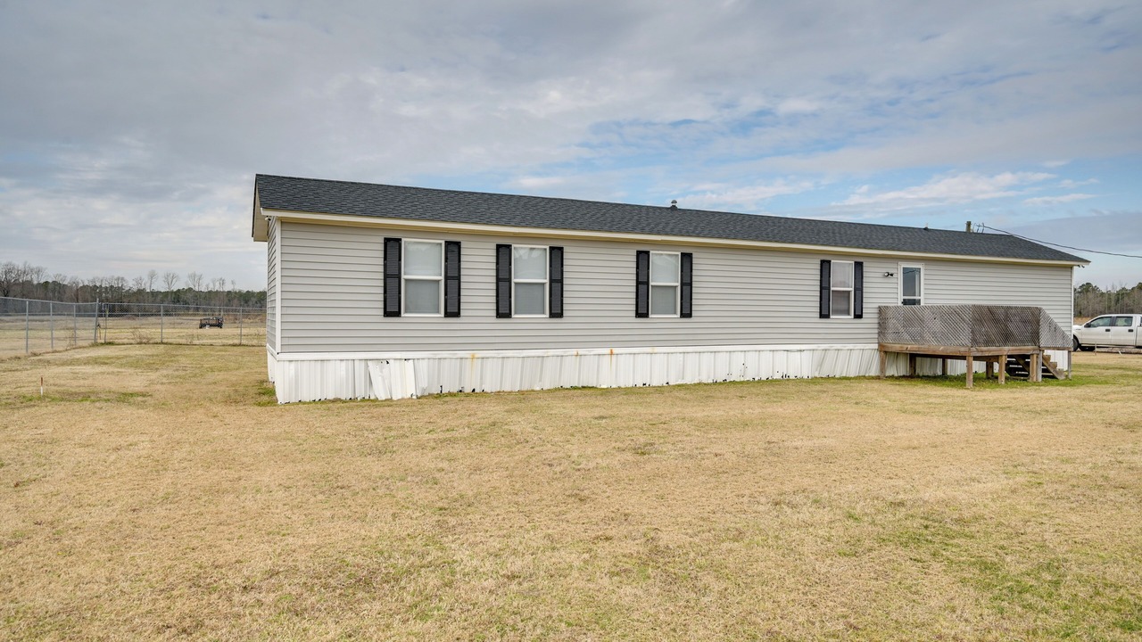 Photo of Outdoor in Crisp
