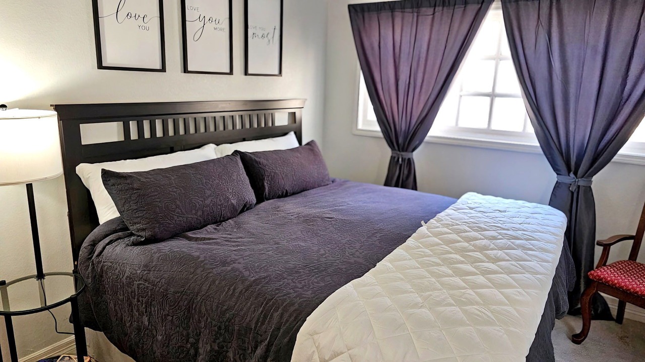 Photo of Bedroom in Rainbow Valley