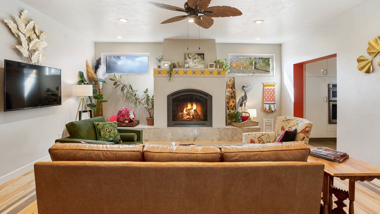 Photo of Livingroom in Pleasant Valley