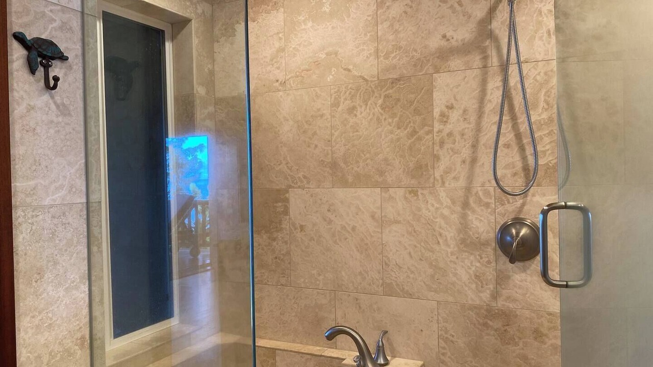 Photo of Bathroom in Waialua