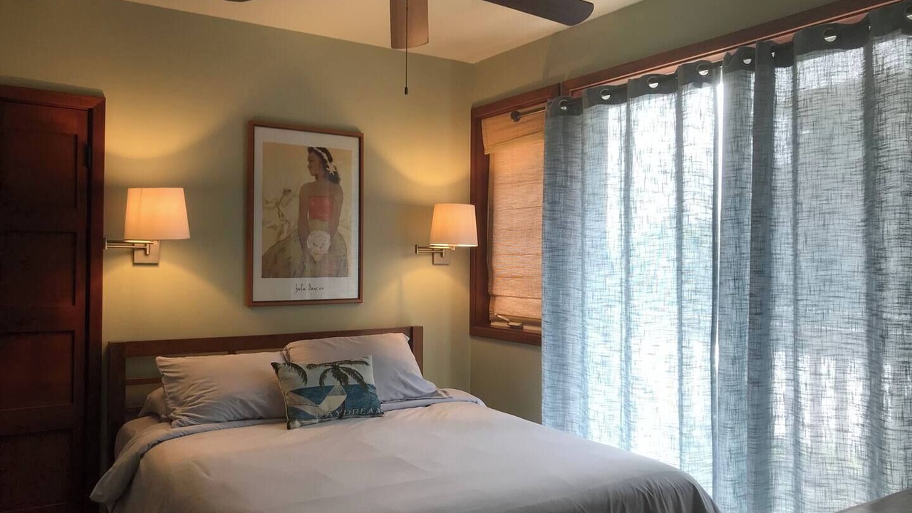Photo of Bedroom in Waialua
