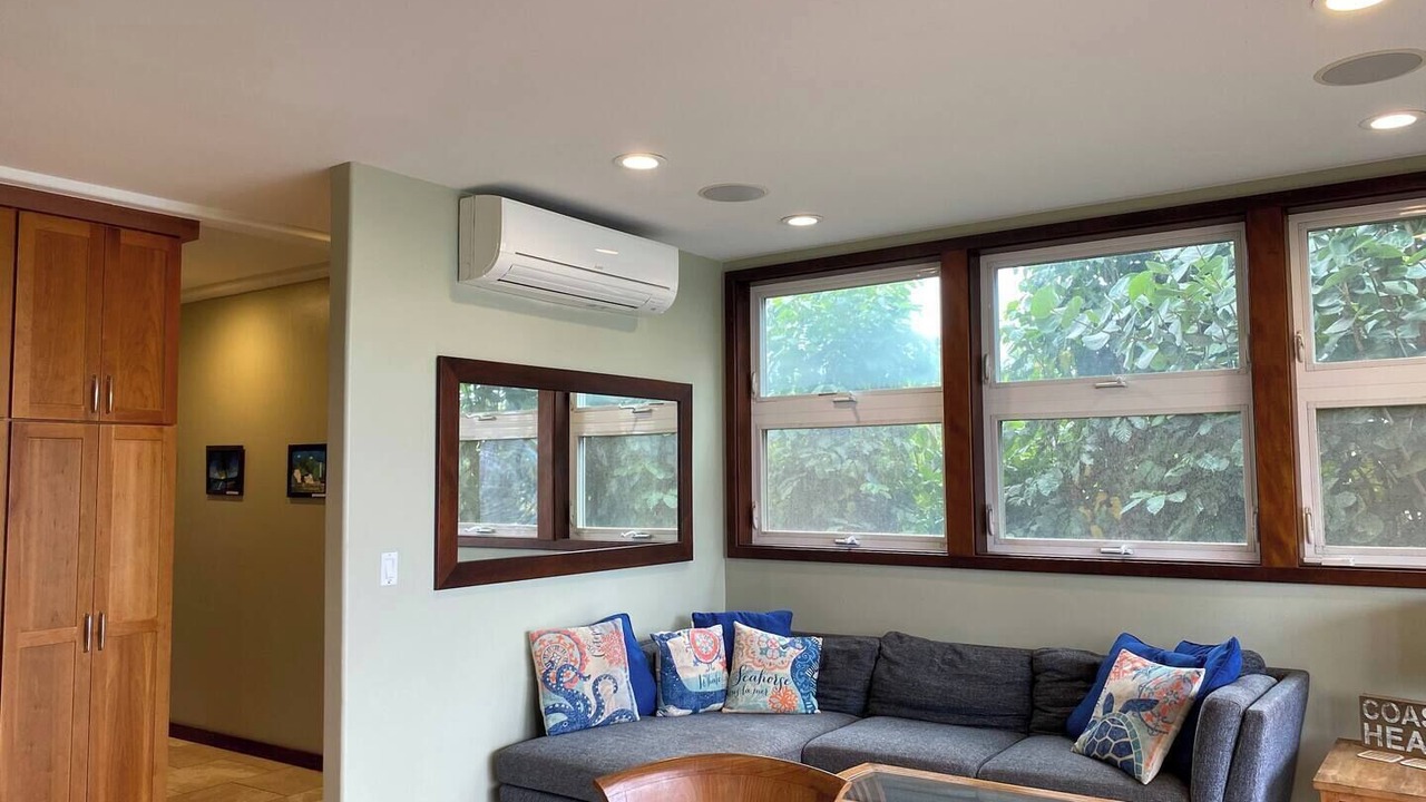 Photo of Livingroom in Waialua