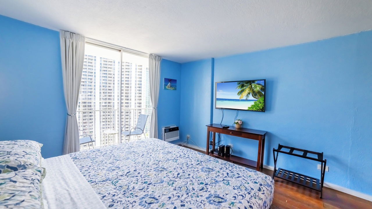 Photo of Bedroom in Waikiki