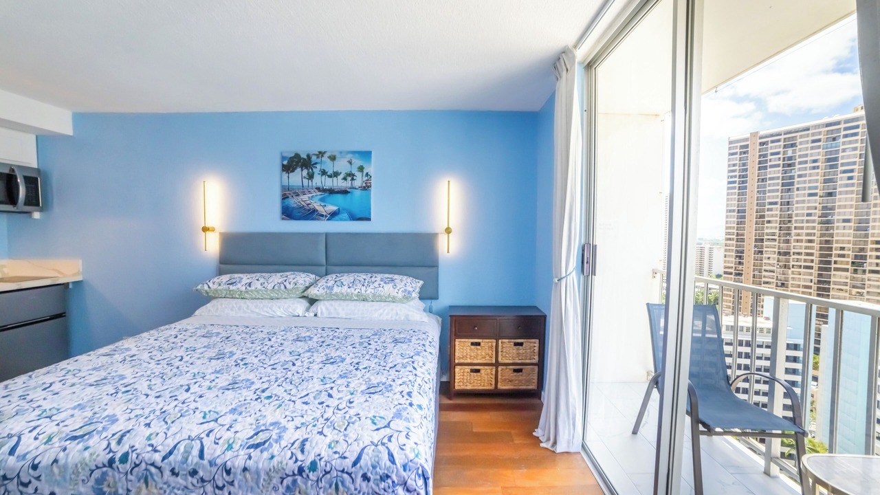 Photo of Bedroom in Waikiki