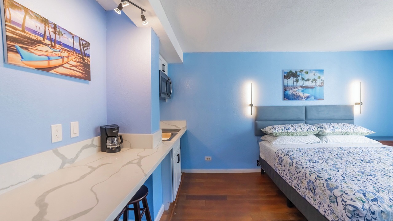 Photo of Bedroom in Waikiki