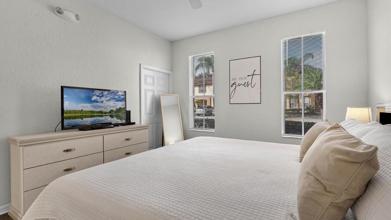 Photo of Bedroom in Regal Palms