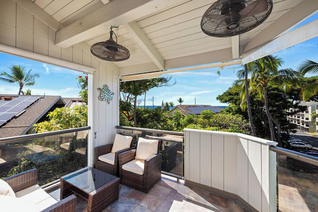 Photo of Patio Balcony in Historic Kailua Village