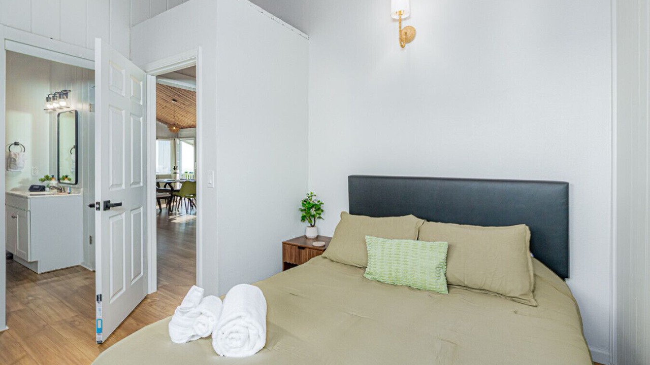 Photo of Bedroom in Kalaoa