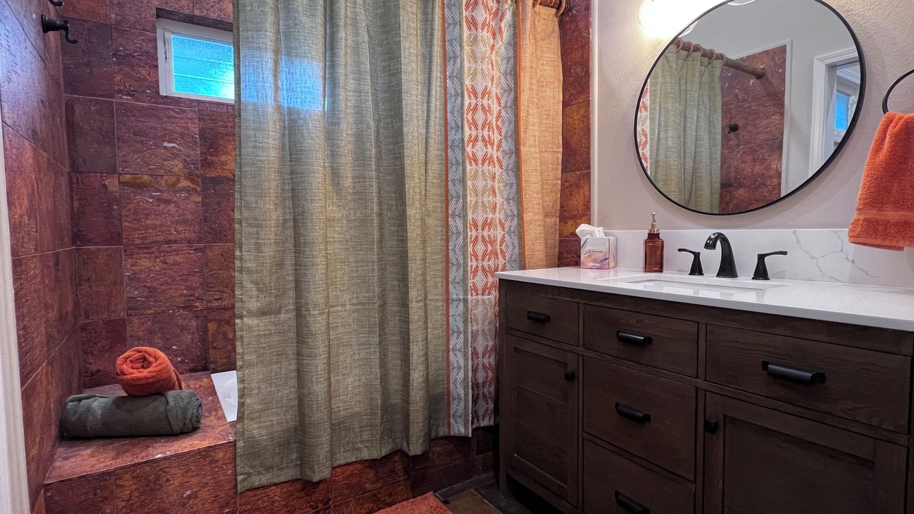 Photo of Bathroom in Kaneohe