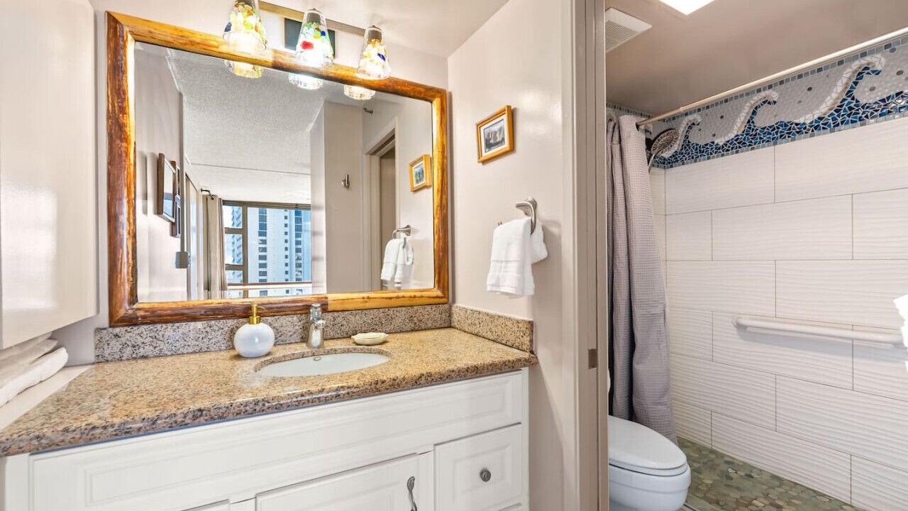 Photo of Bathroom in Waikiki