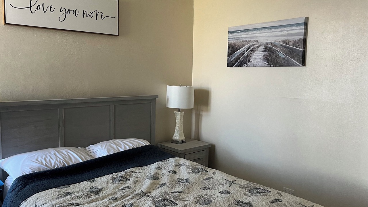 Photo of Bedroom in Makaha
