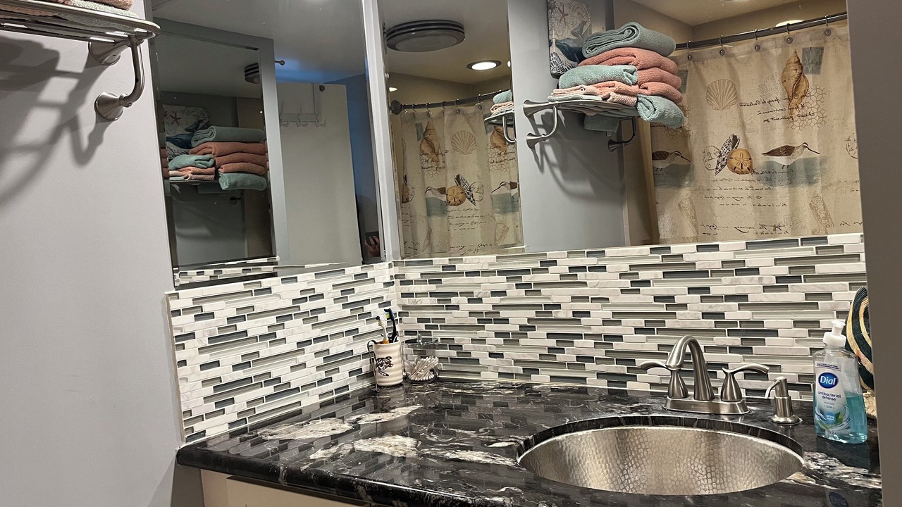 Photo of Bathroom in Makaha