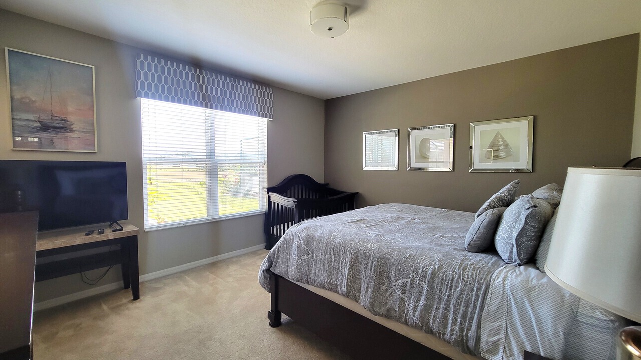 Photo of Bedroom in Watersong