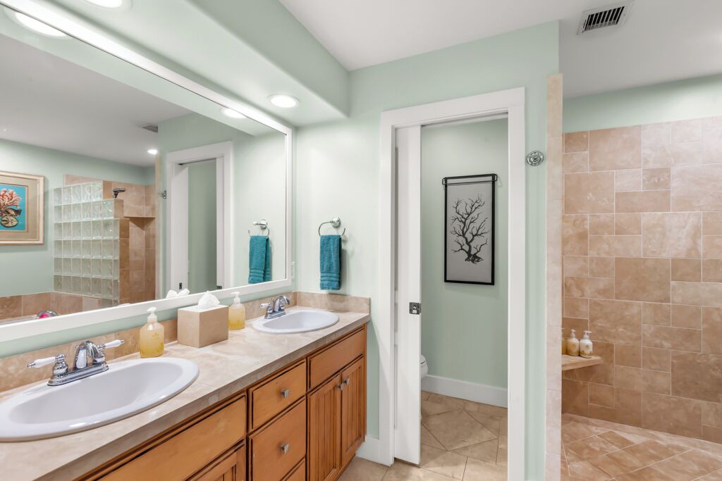 Photo of Bathroom in Poipu